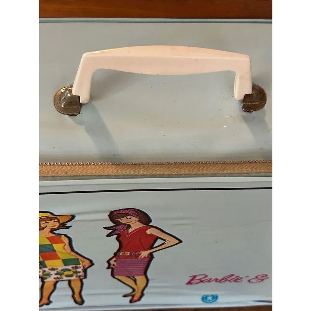 Mattel 1963 Barbie & Francie luggage storage case. Got a Barbie or Francie? - Picture 11 of 17